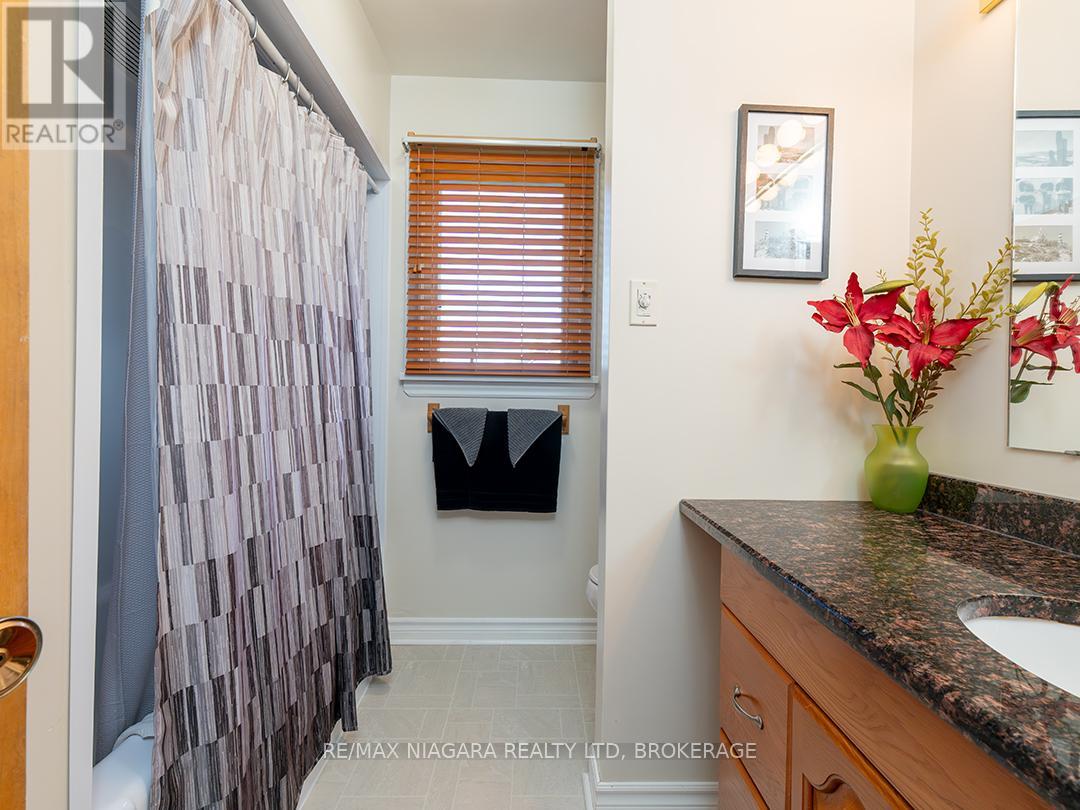 82 SCHOLFIELD AVENUE, Port Colborne (Sugarloaf), Ontario, L3K5S9 — Photo 32