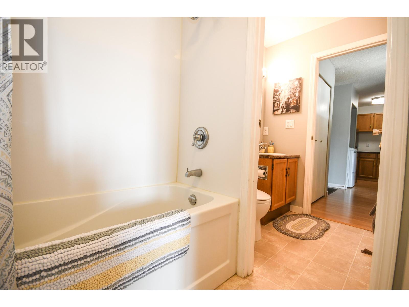 #226 3033 OSPIKA BOULEVARD - 15