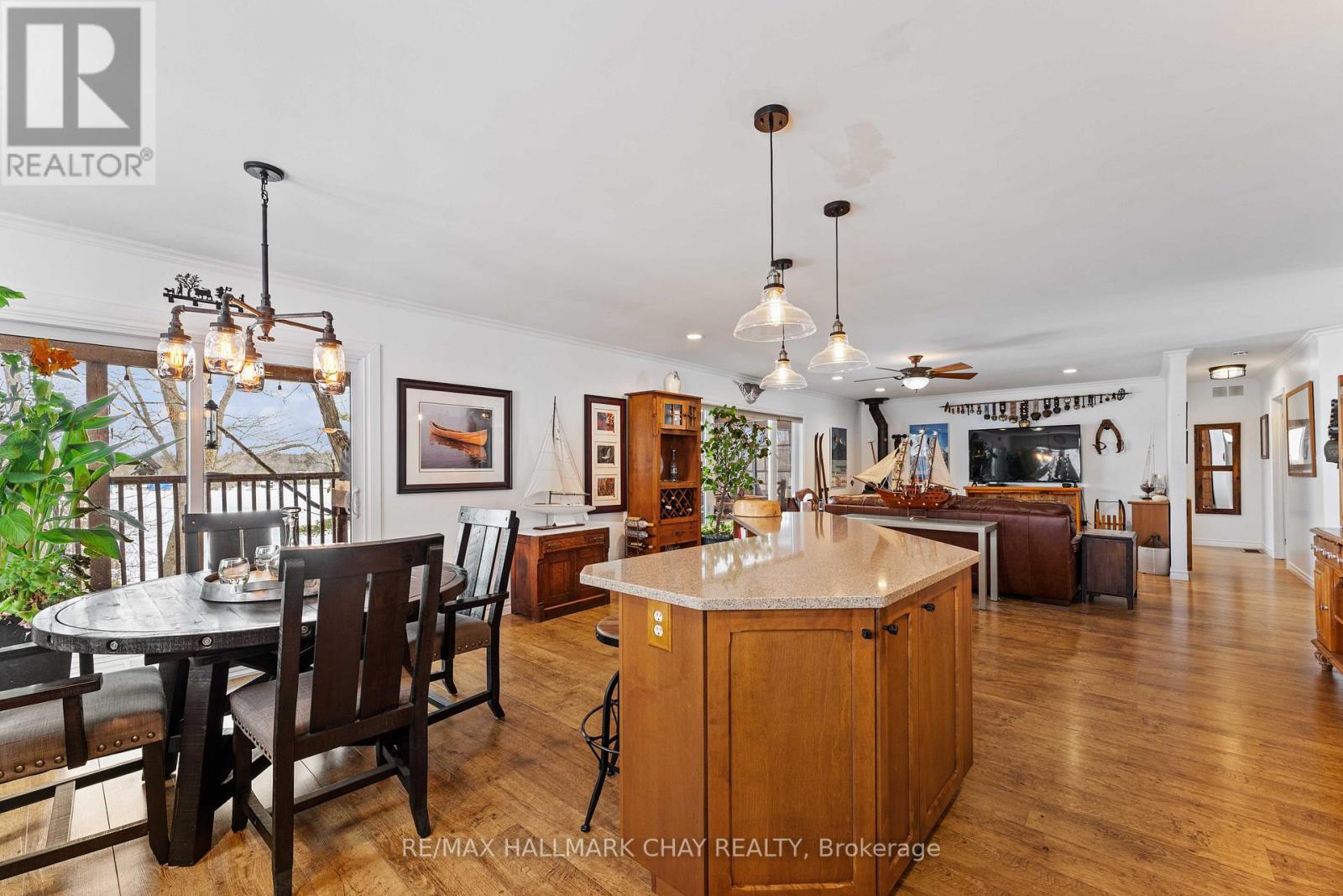 137 PICKEREL POINT ROAD - 11
