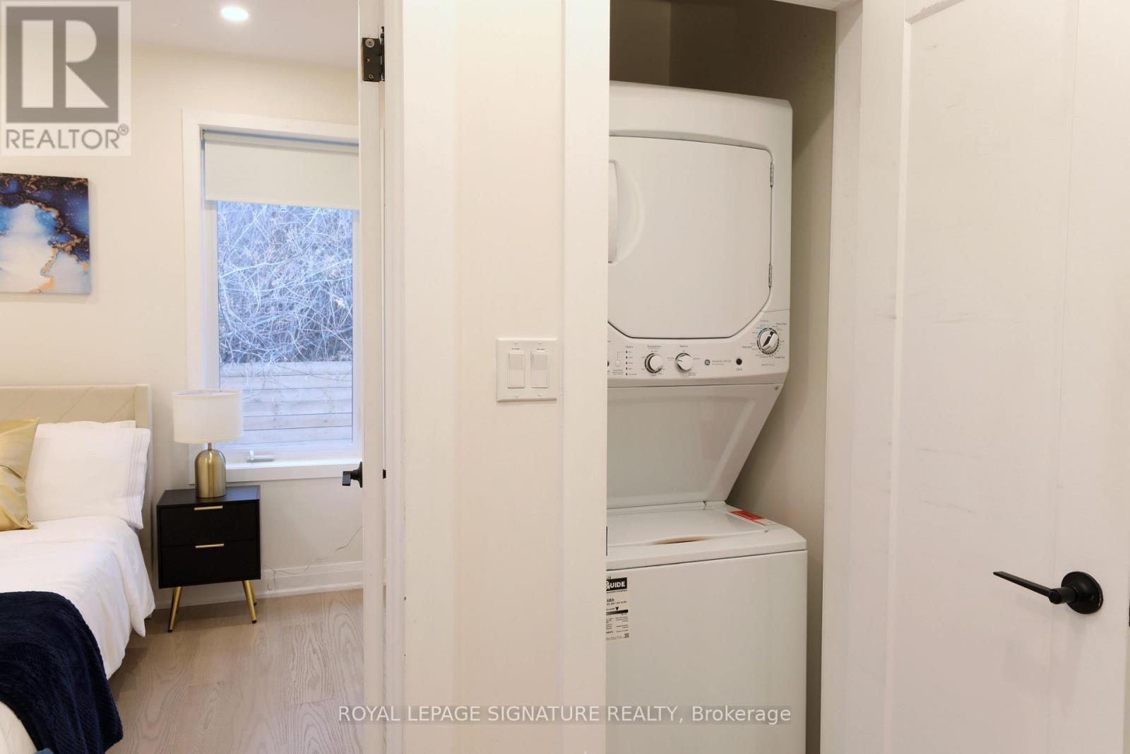 36 TENNIS CRESCENT — photo 13