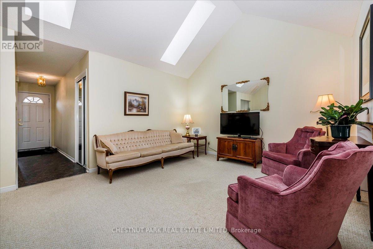 138 GREEN BRIAR ROAD — photo 7