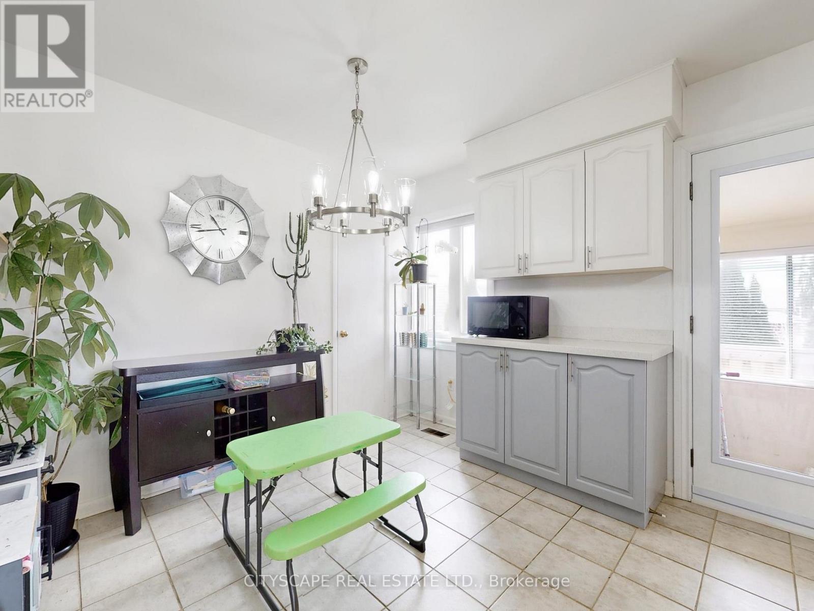 87 SAVONA DRIVE — photo 11