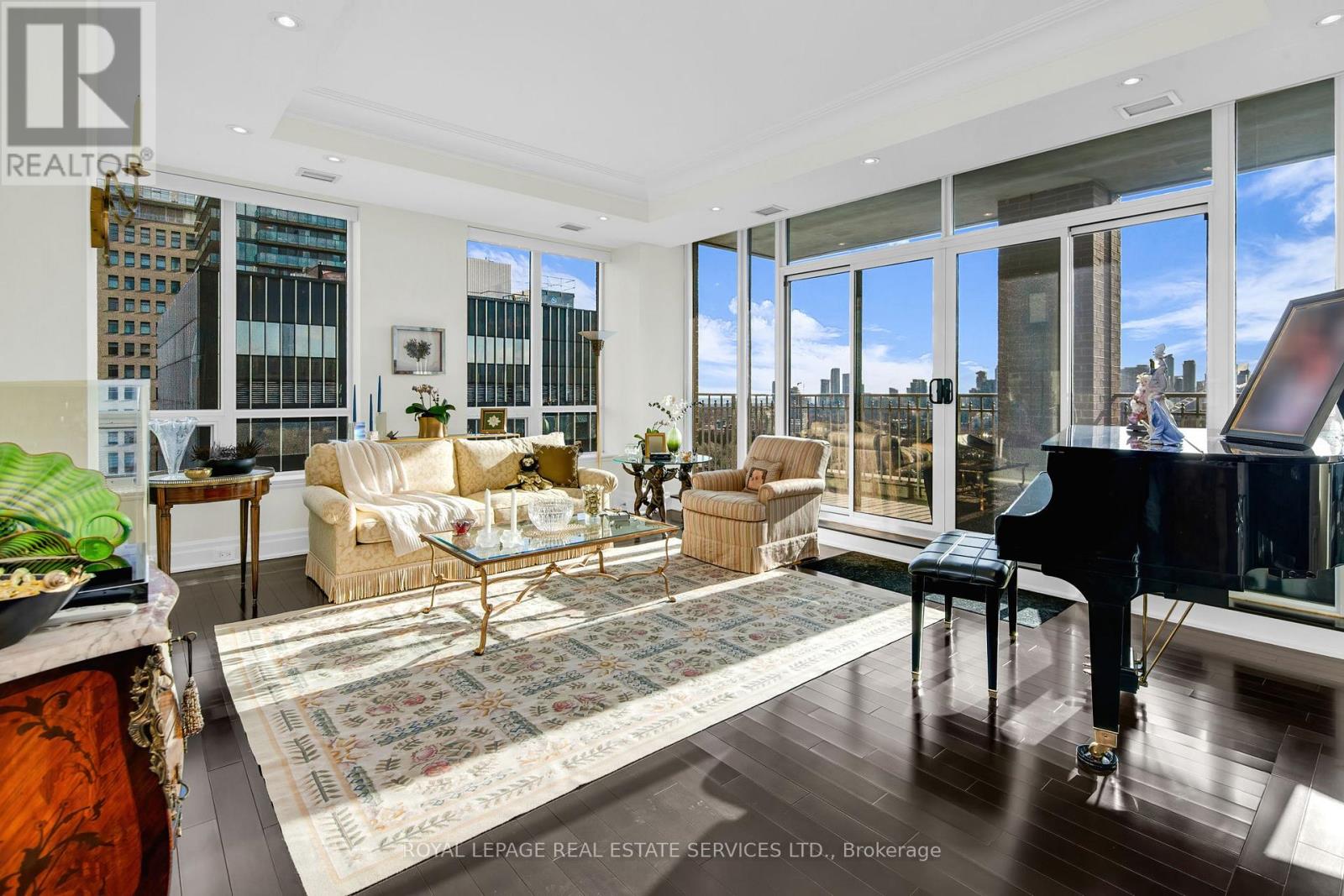 #1701 155 ST CLAIR AVENUE W - 16