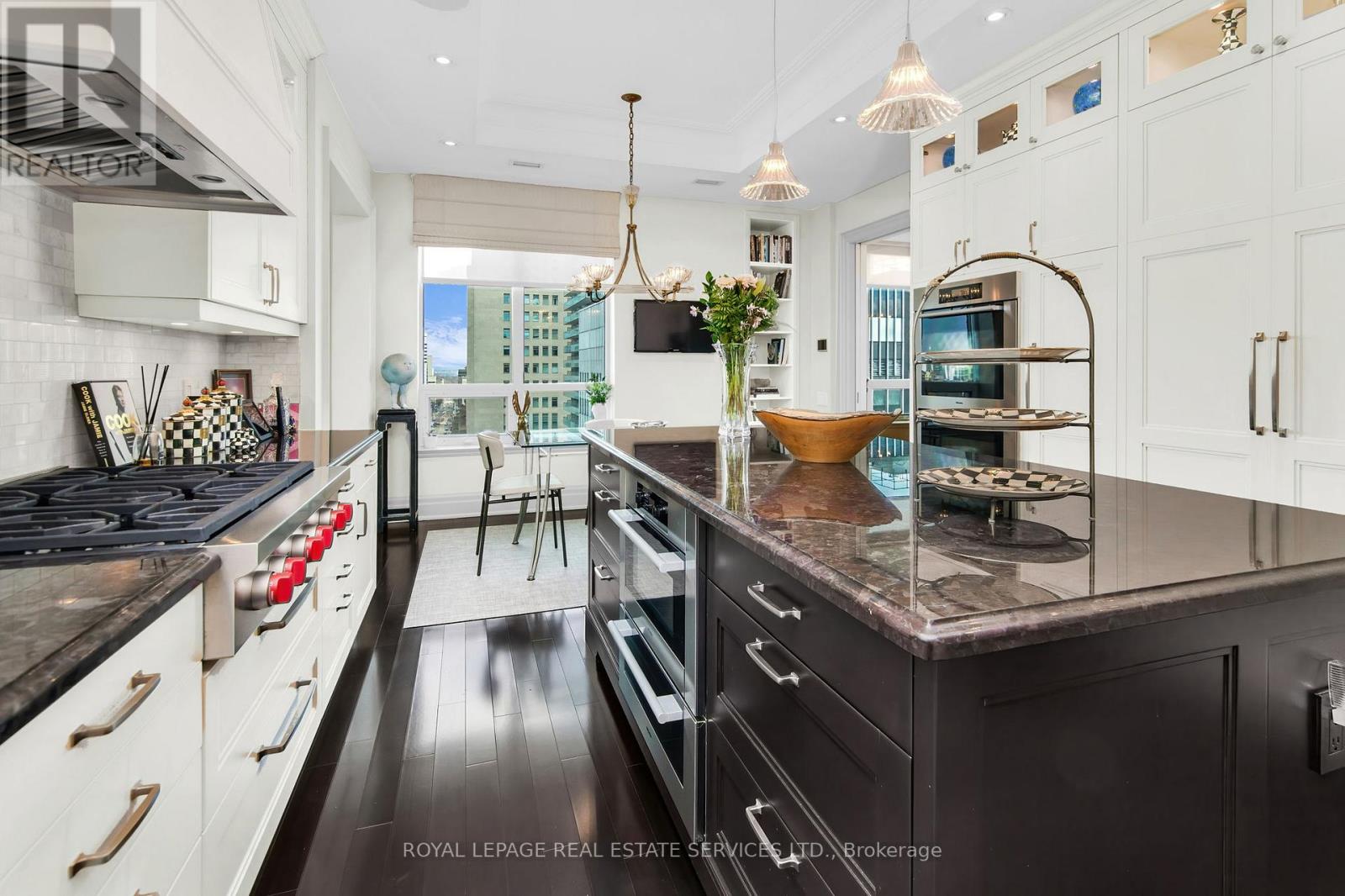 #1701 155 ST CLAIR AVENUE W - 27