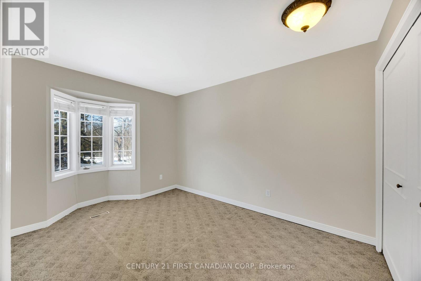 3 - 703 WINDERMERE ROAD — photo 33