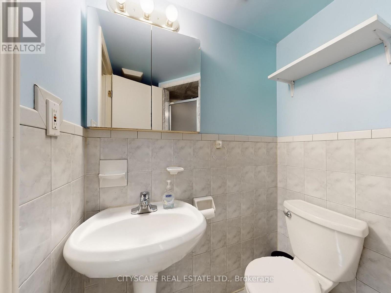 87 SAVONA DRIVE — photo 25
