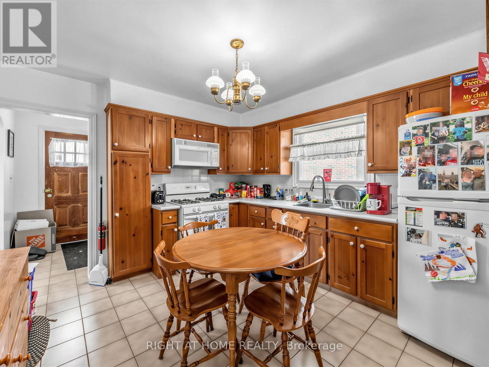 524 COLBORNE STREET E - 14
