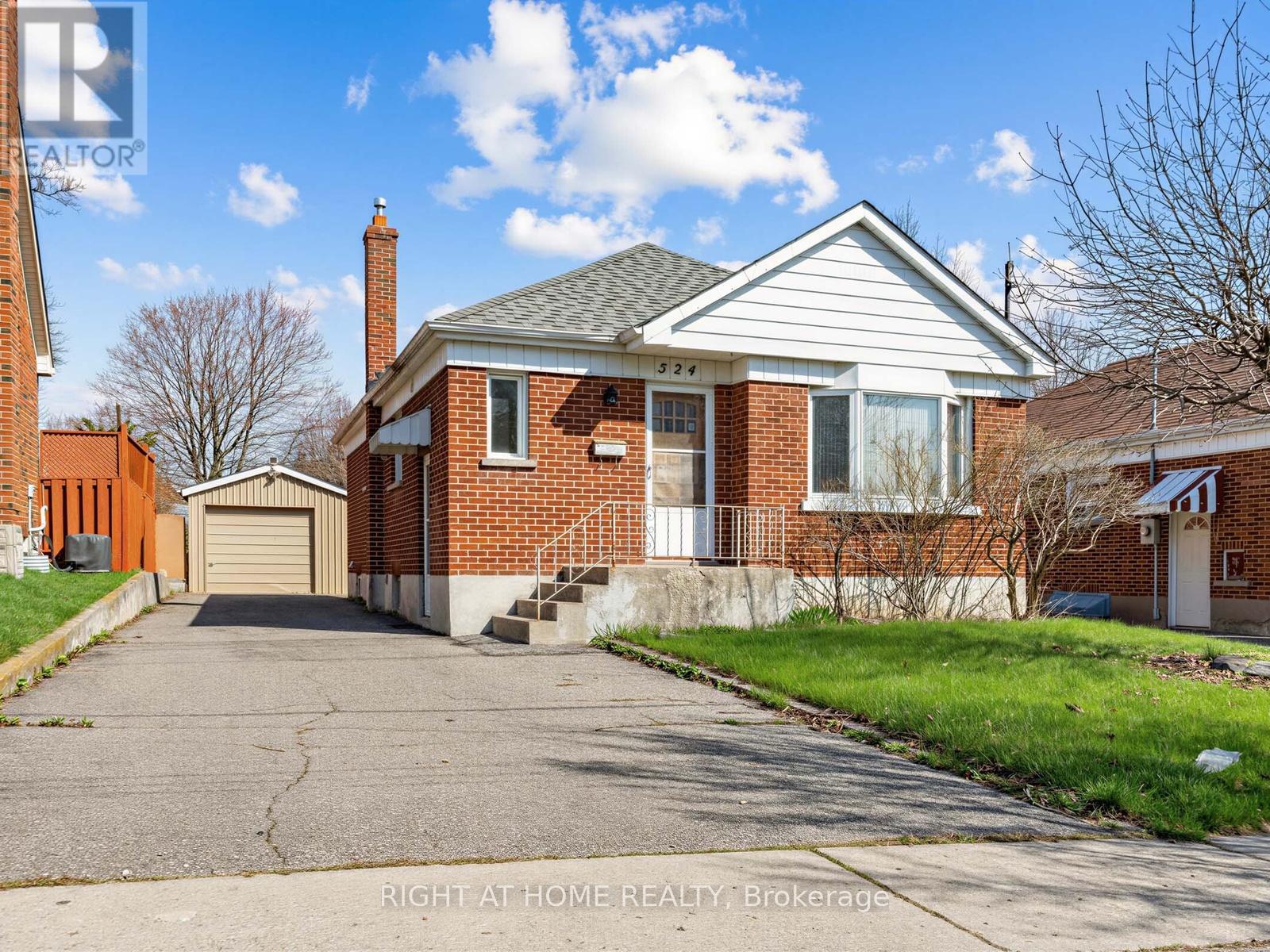524 COLBORNE STREET E - 2