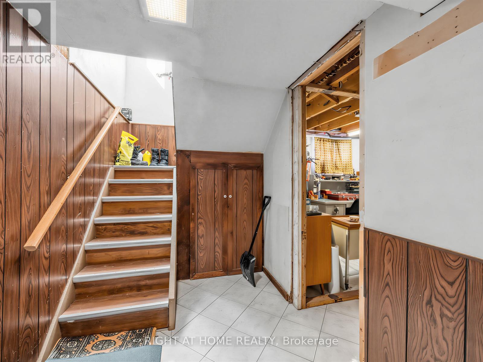 524 COLBORNE STREET E - 21