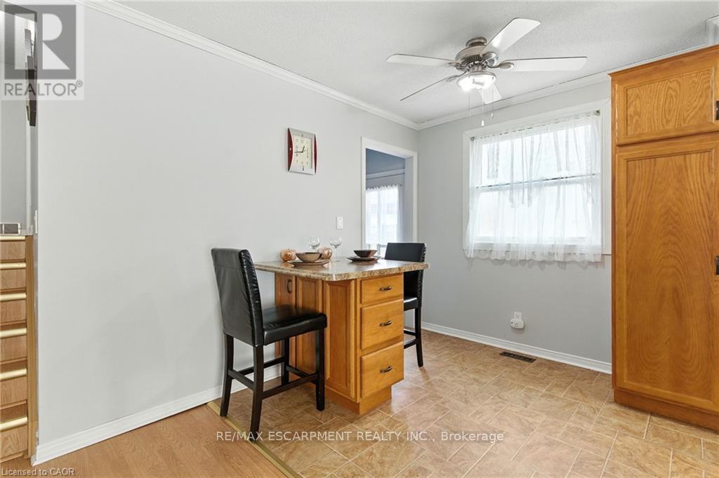 30 RAINBOW COURT - 9