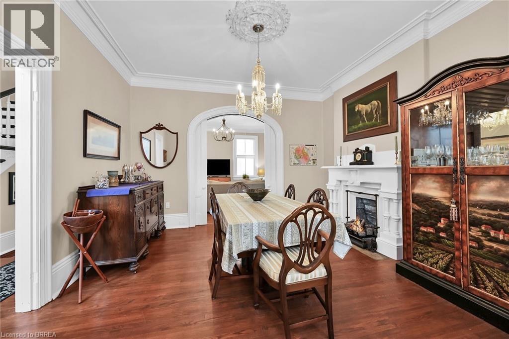 40 LOCKE Street S, Hamilton, Ontario, L8P3Z8 — Photo 5