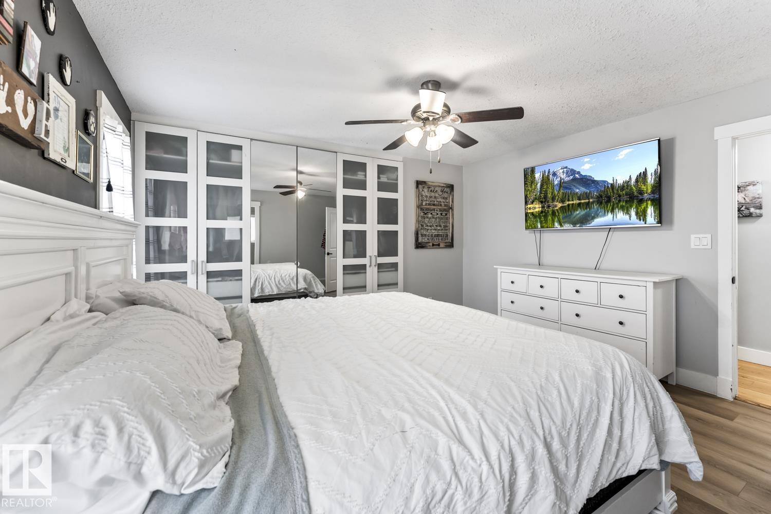 5706 Meadow WY - 19