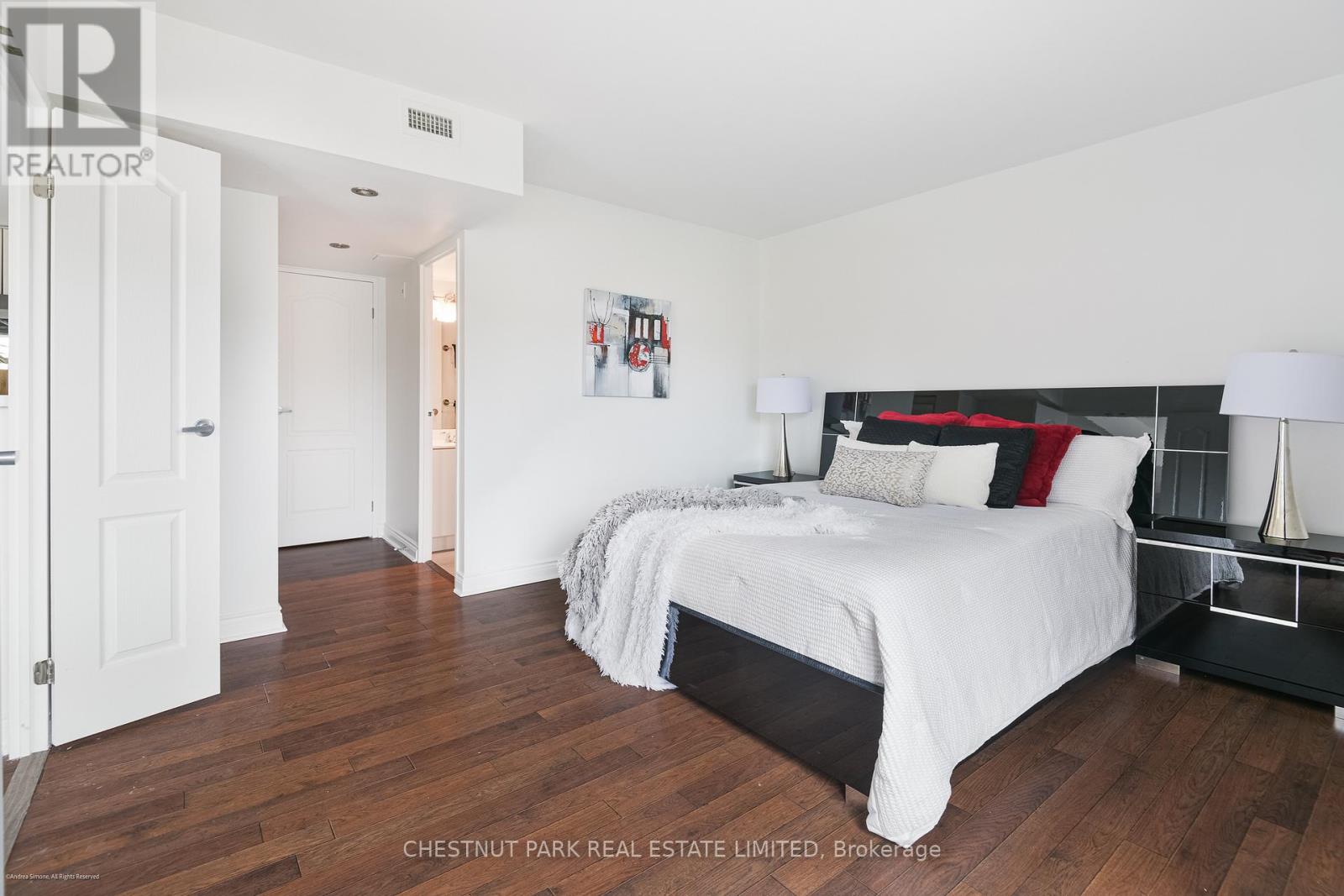 #201 97 LAWTON BOULEVARD - 22
