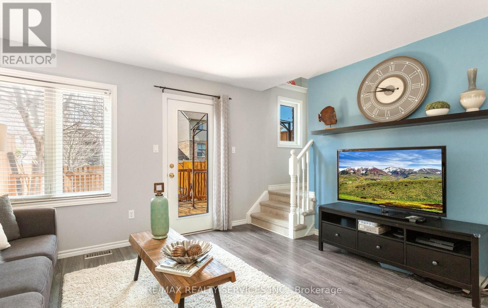 49 JAMES ARNOTT CRESCENT — photo 16