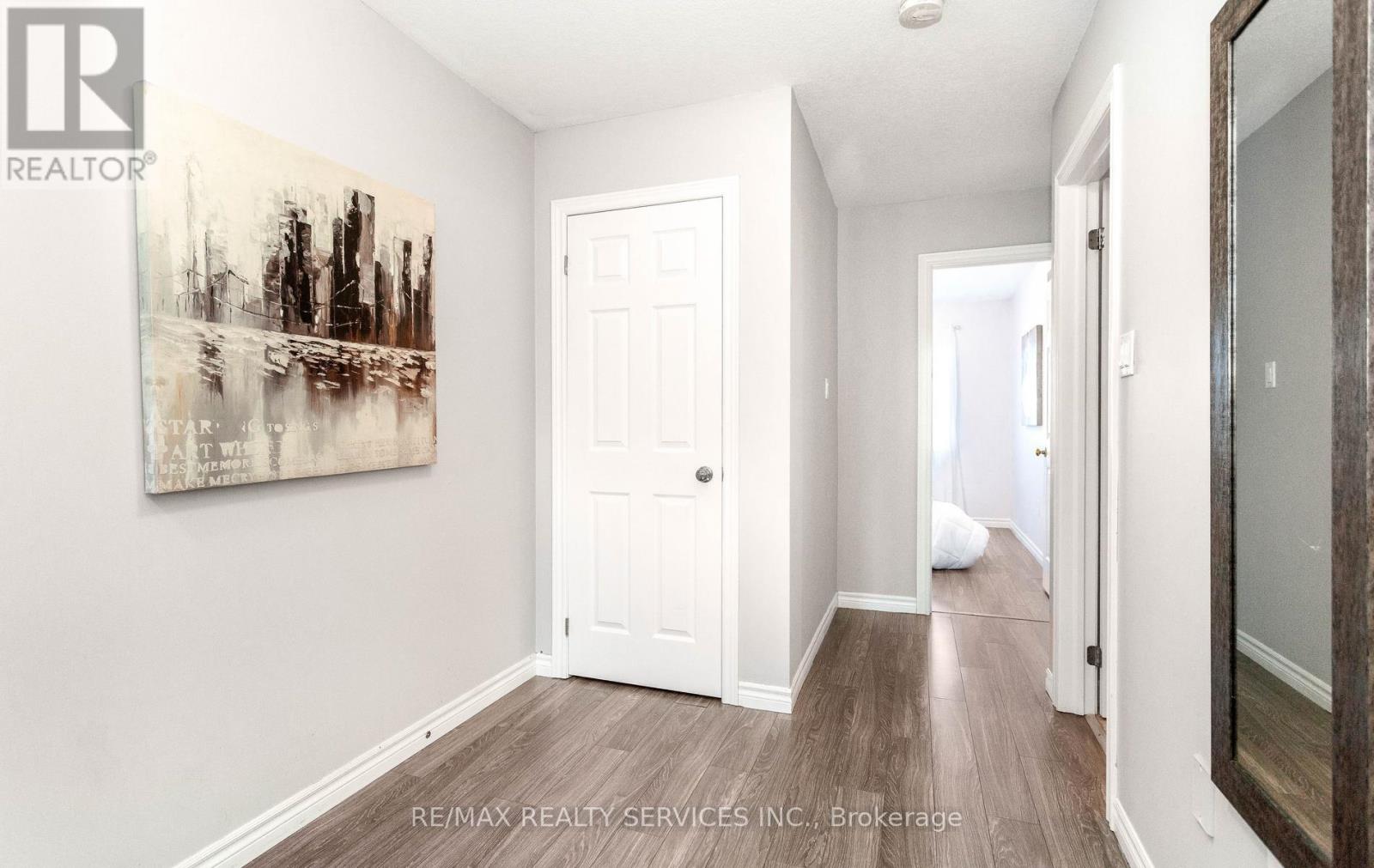 49 JAMES ARNOTT CRESCENT — photo 18