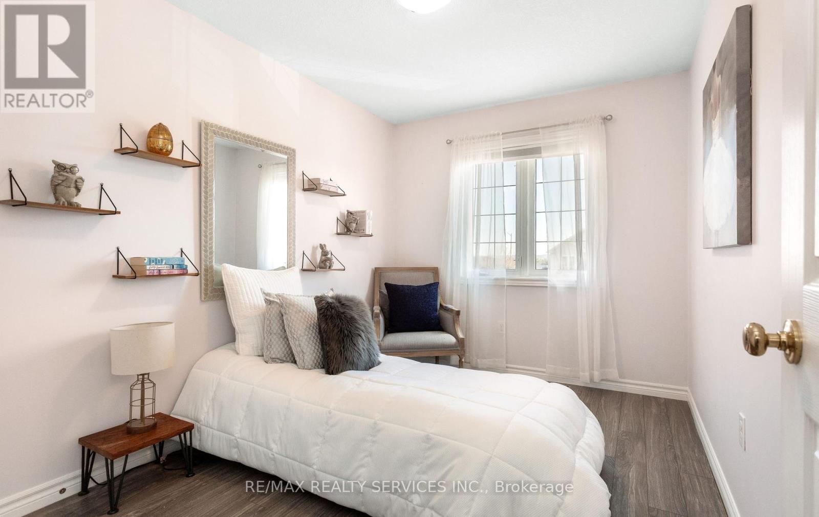 49 JAMES ARNOTT CRESCENT — photo 22