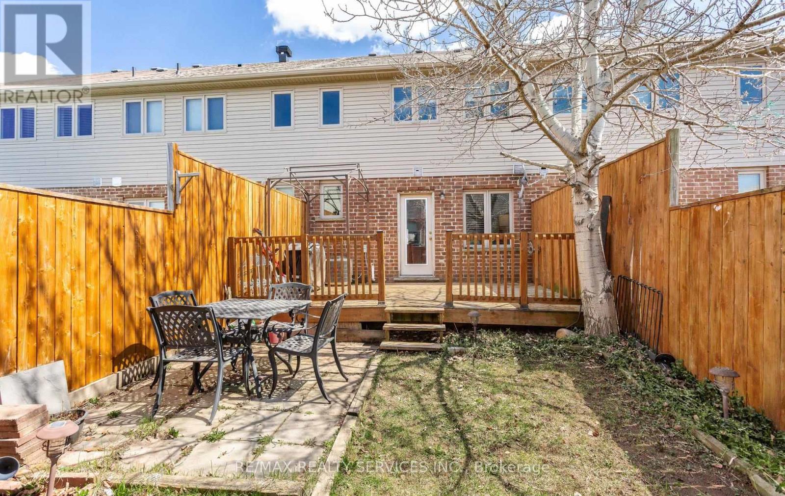 49 JAMES ARNOTT CRESCENT — photo 33