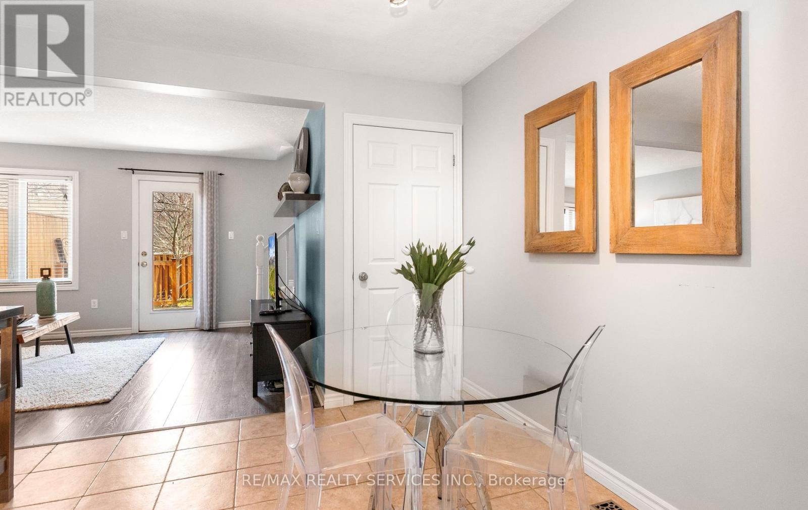 49 JAMES ARNOTT CRESCENT — photo 7