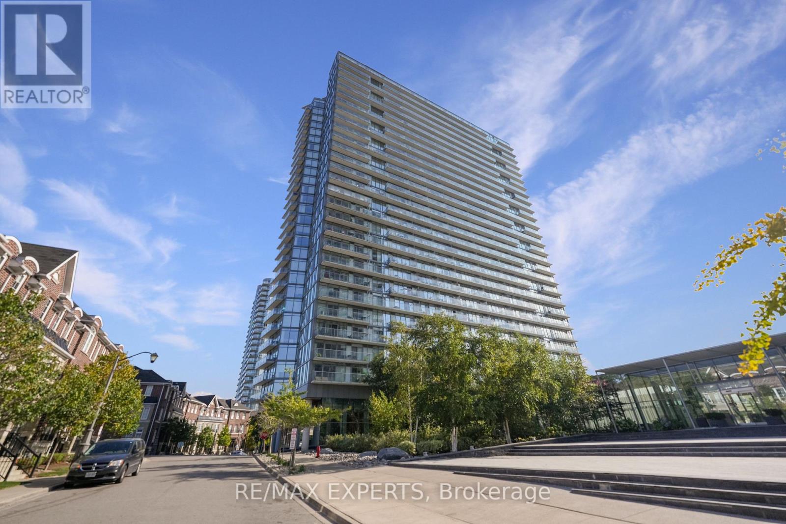 1915 - 103 THE QUEENSWAY