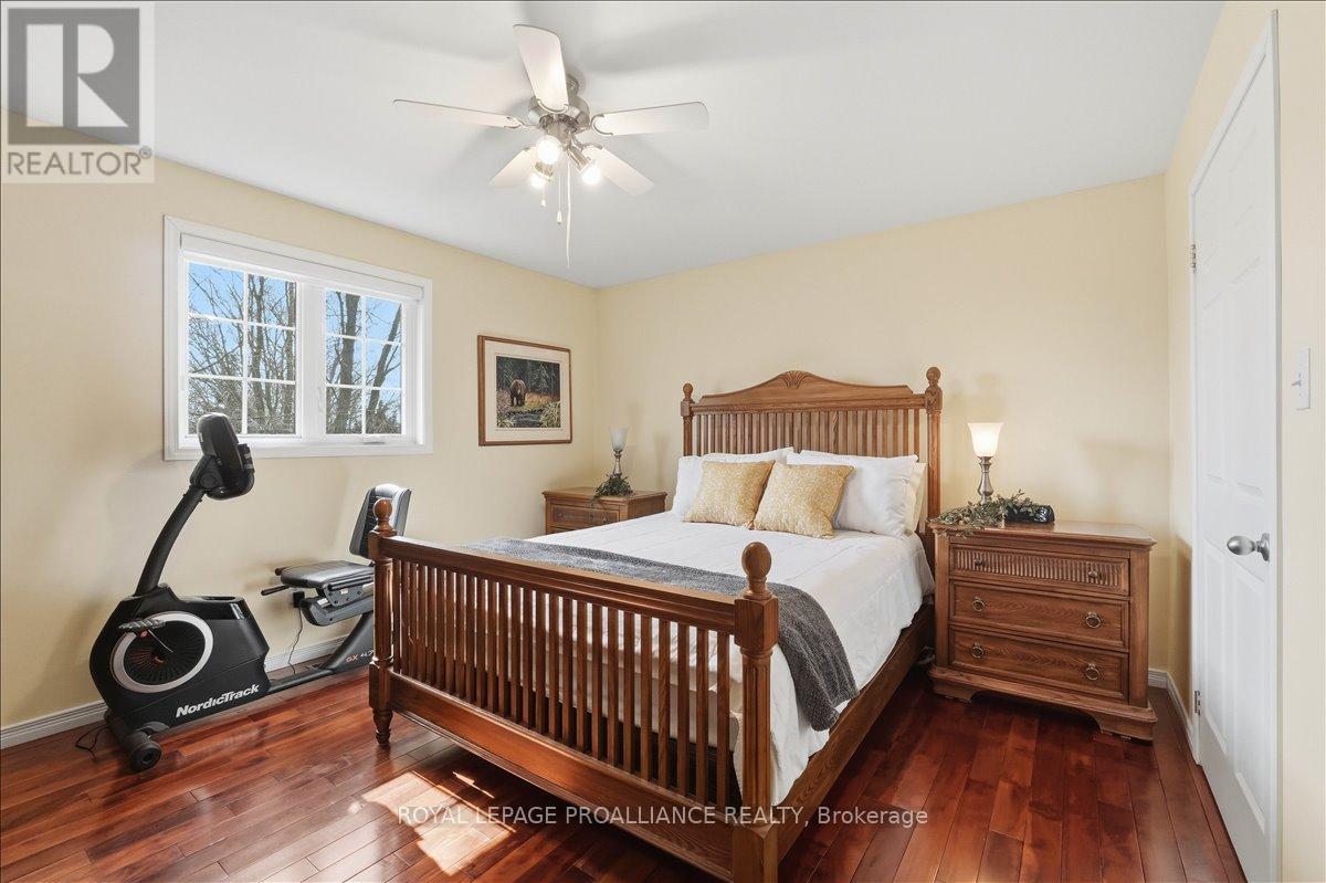 52 HORACE AVENUE - 17