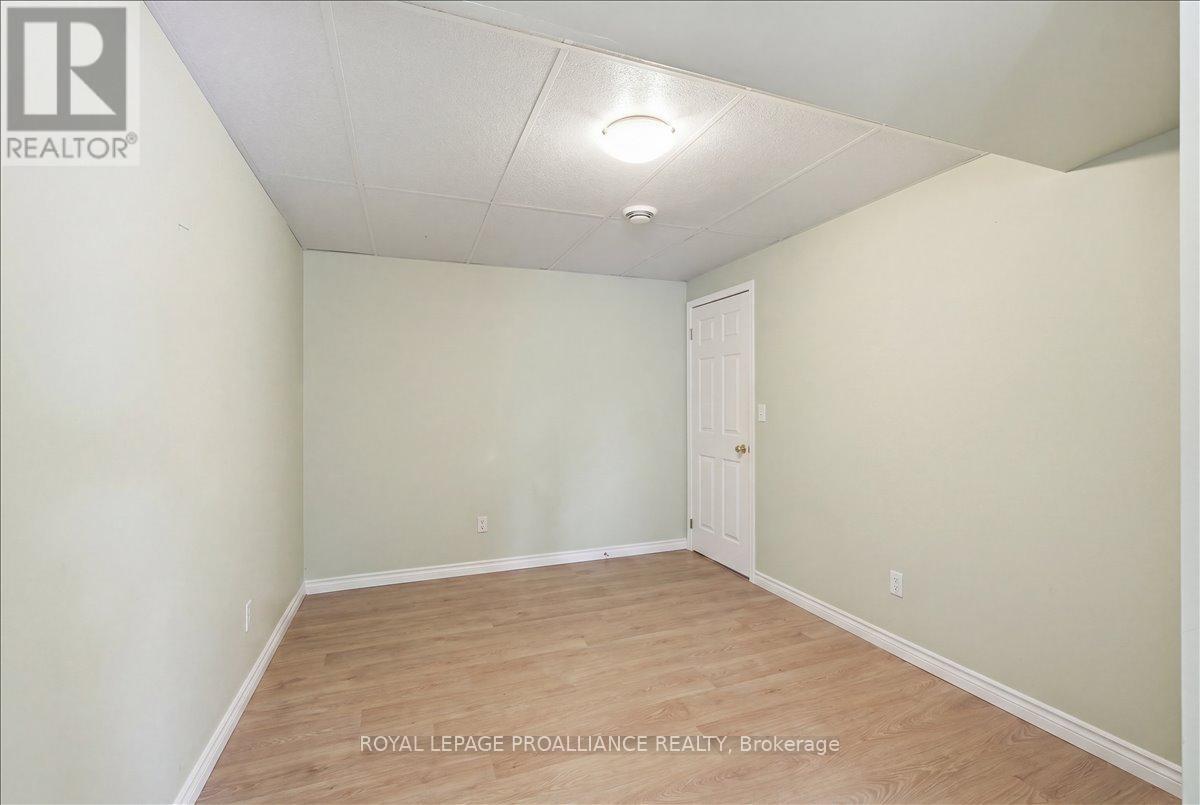 52 HORACE AVENUE — photo 28