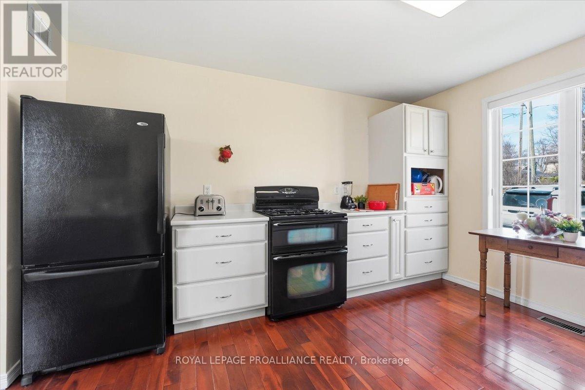52 HORACE AVENUE - 8