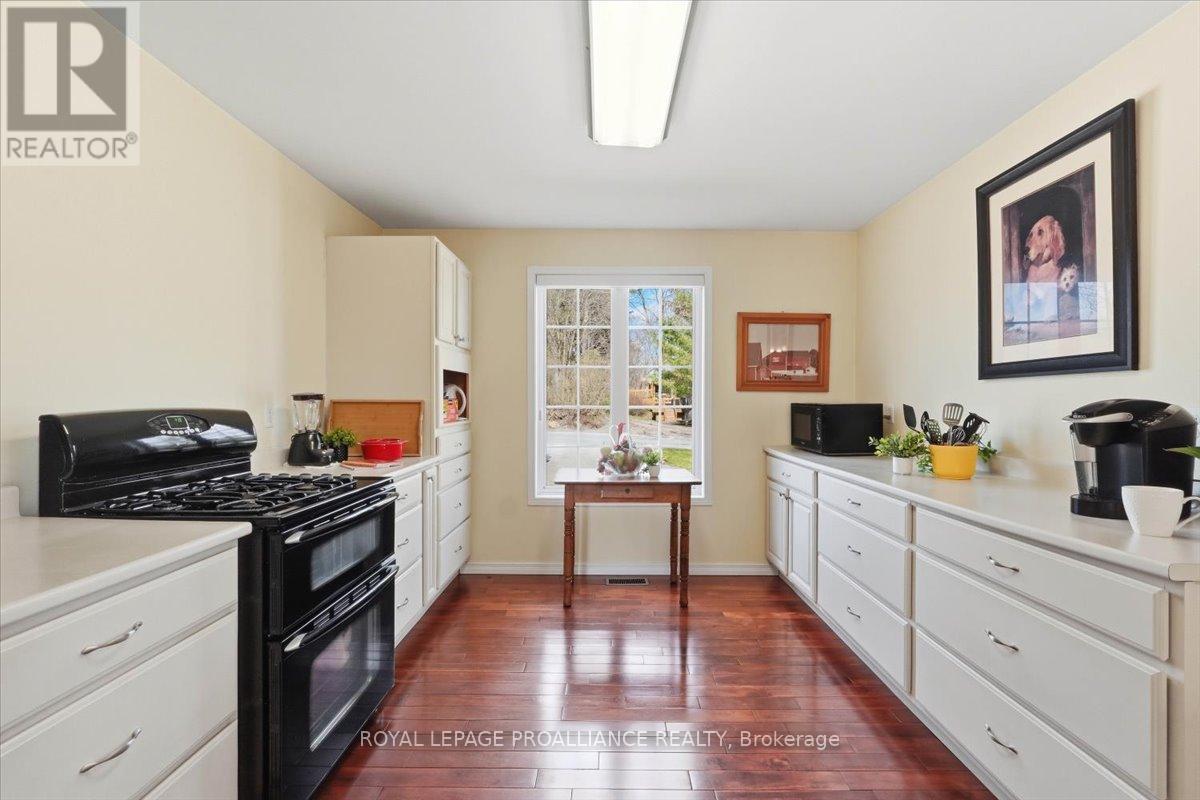 52 HORACE AVENUE - 7