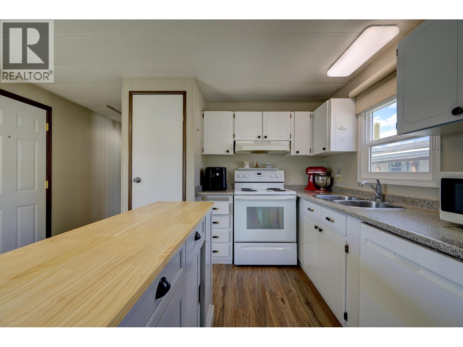 #23 2400 OAKDALE Way - 7