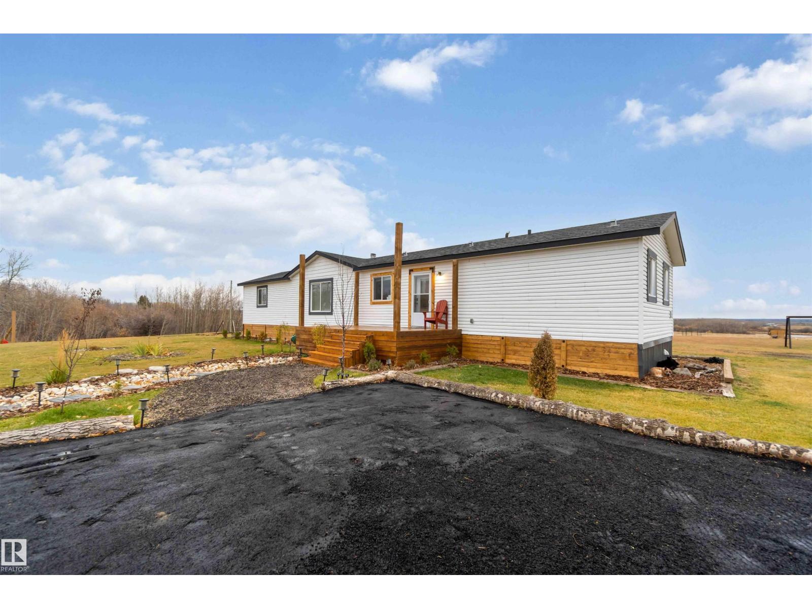 53273 RGE ROAD 215 - 57
