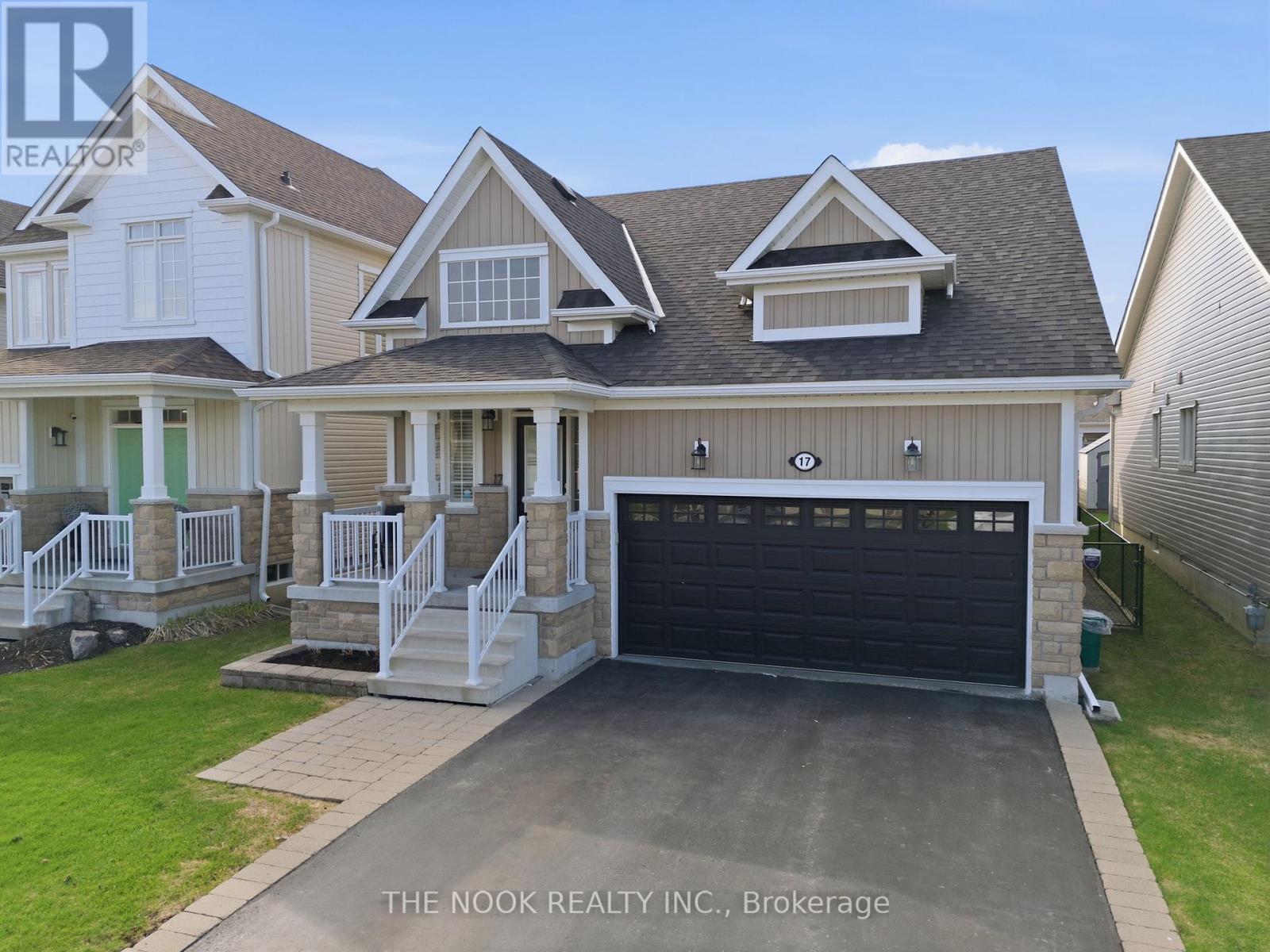 17 DEACON CRESCENT, Kawartha Lakes (Lindsay), Ontario, K9V0L4 — Photo 2