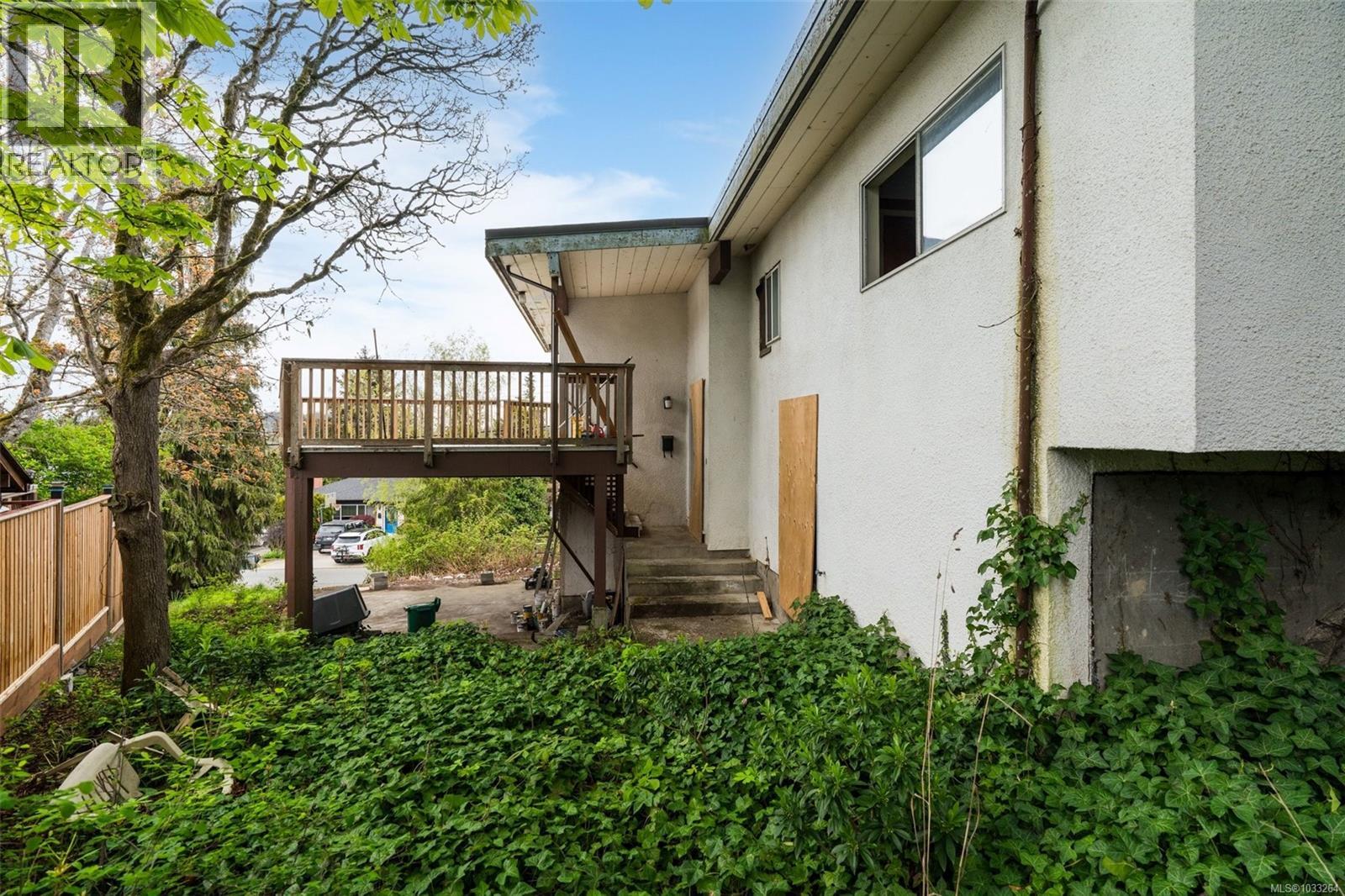  247 Glenairlie Drive, View Royal