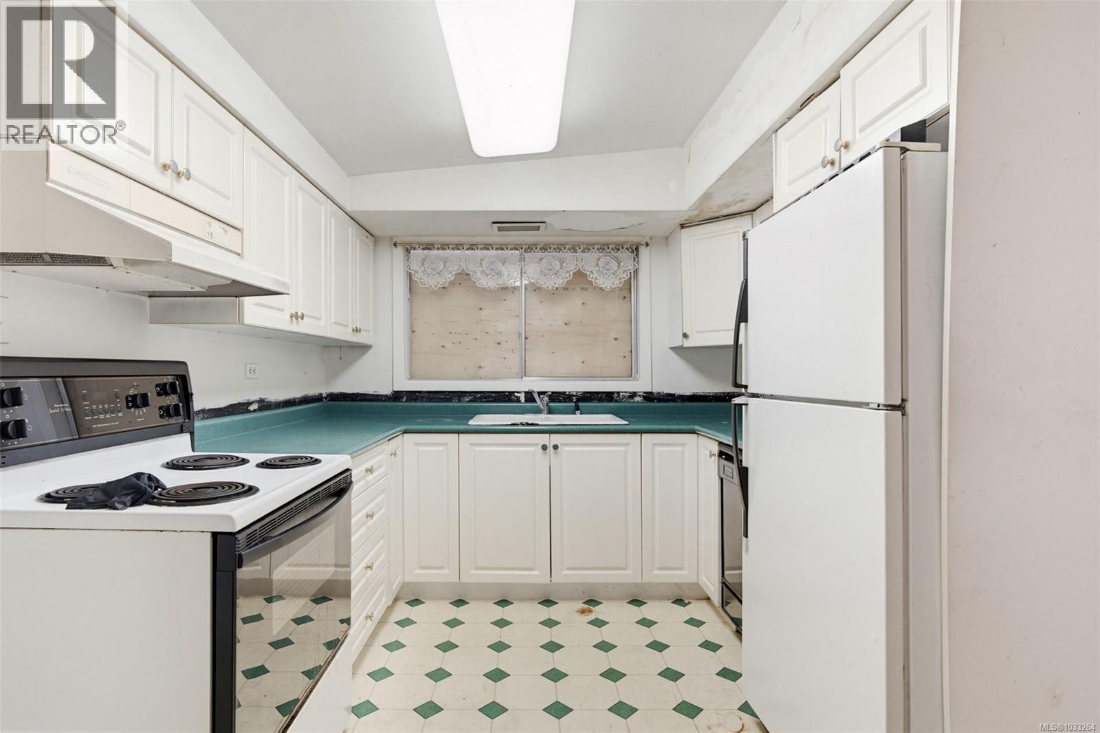  247 Glenairlie Drive, View Royal