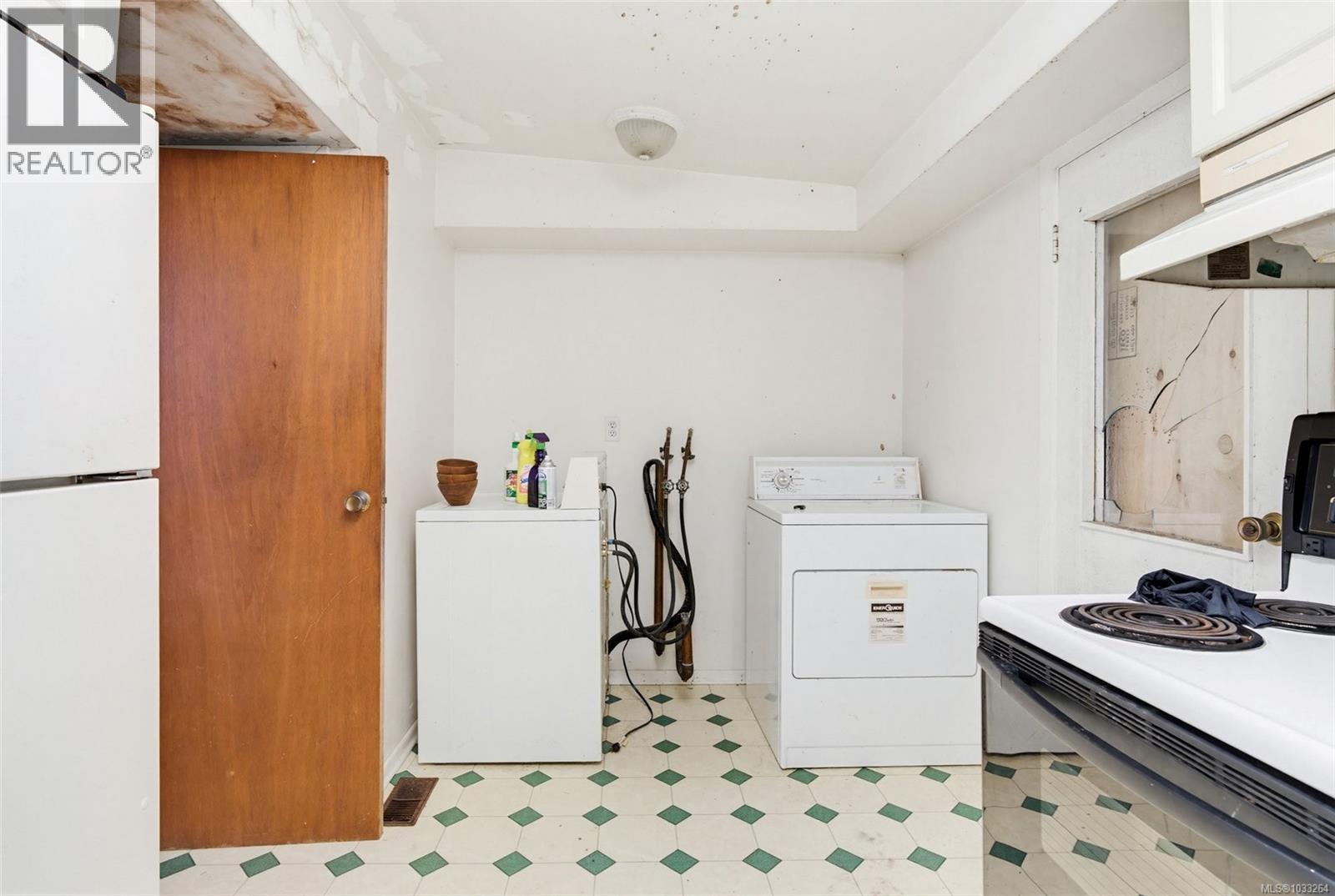  247 Glenairlie Drive, View Royal