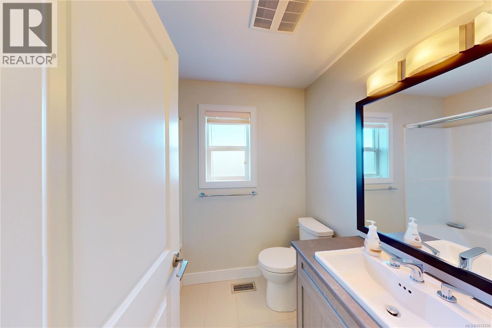  1262 Bombardier Crescent, Langford