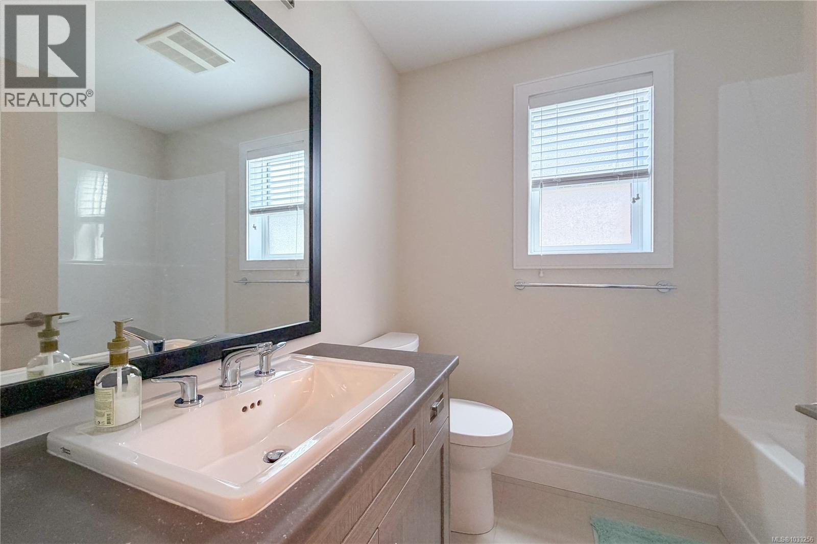  1262 Bombardier Crescent, Langford