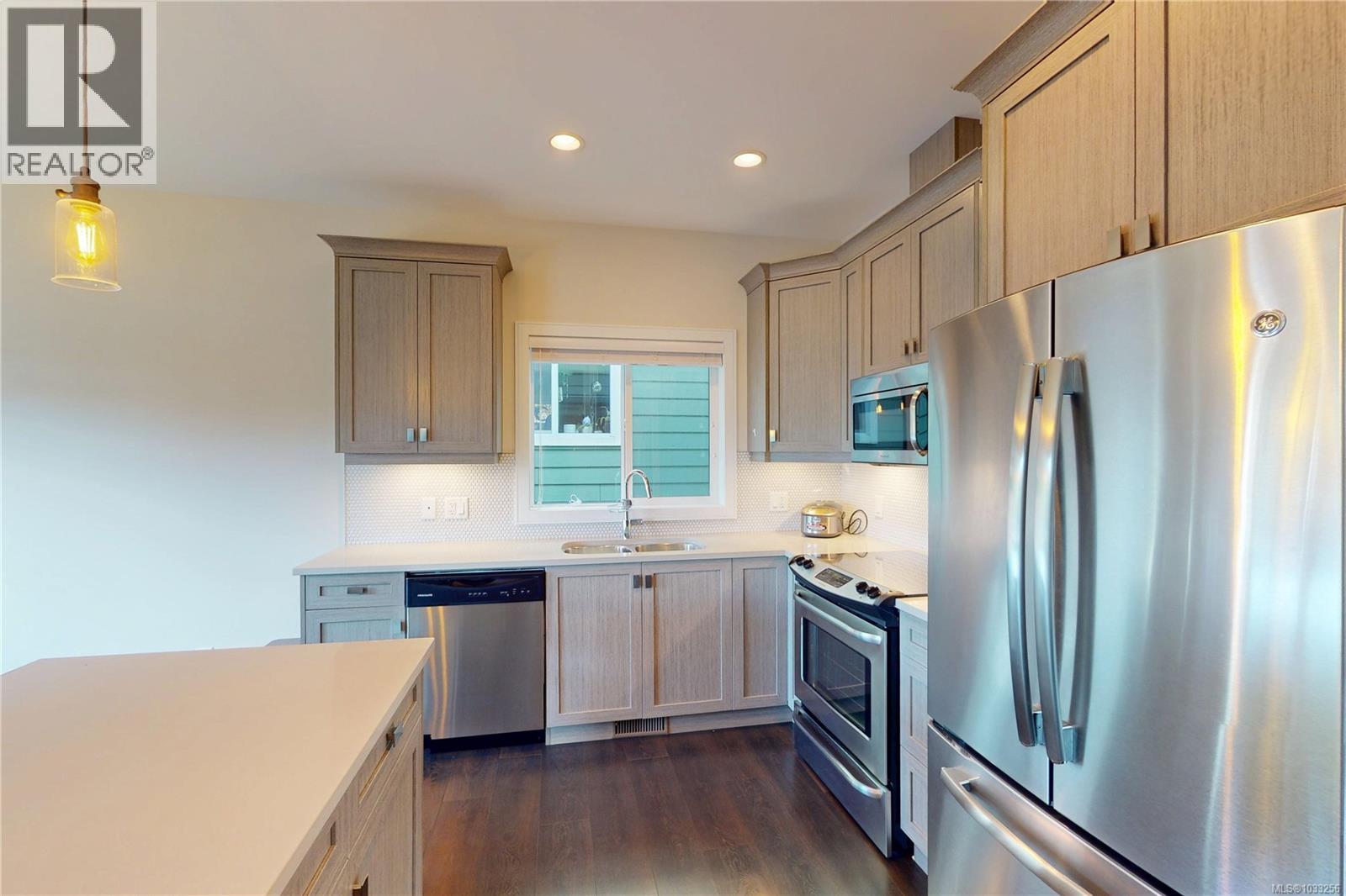  1262 Bombardier Crescent, Langford