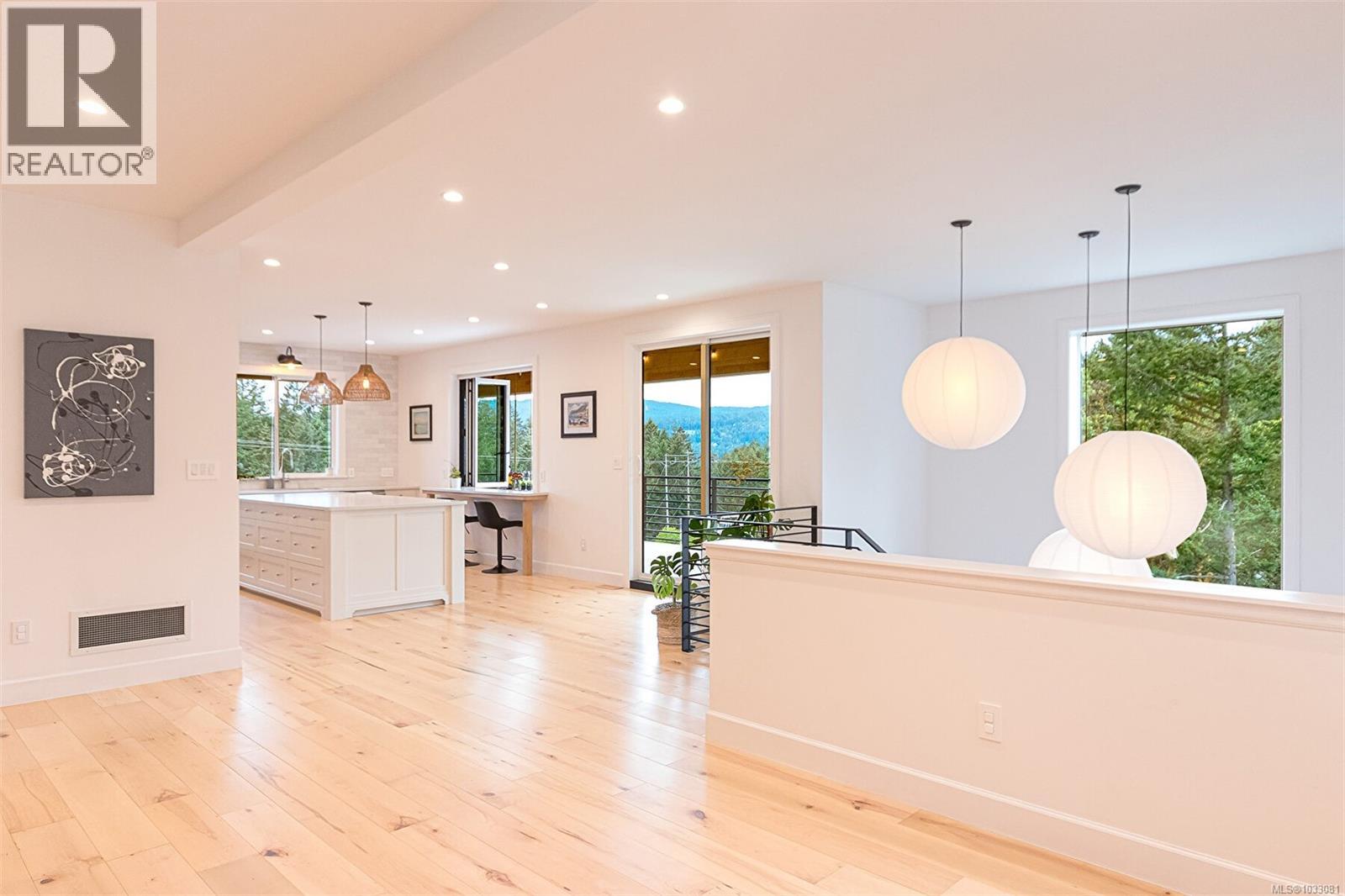  668 Southwood Drive, Highlands