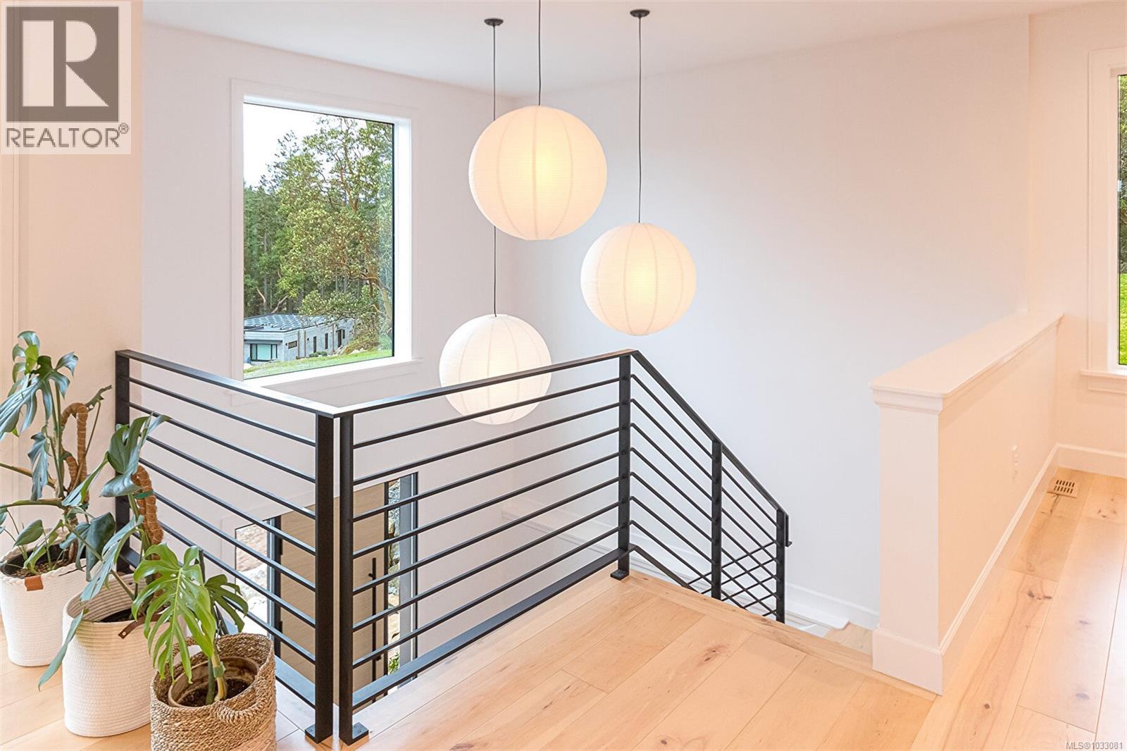  668 Southwood Drive, Highlands