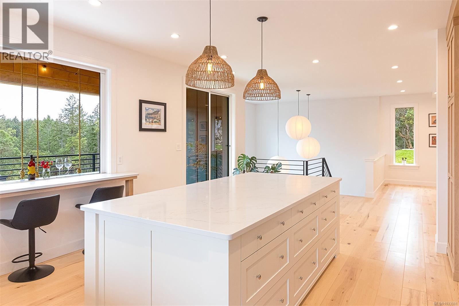  668 Southwood Drive, Highlands