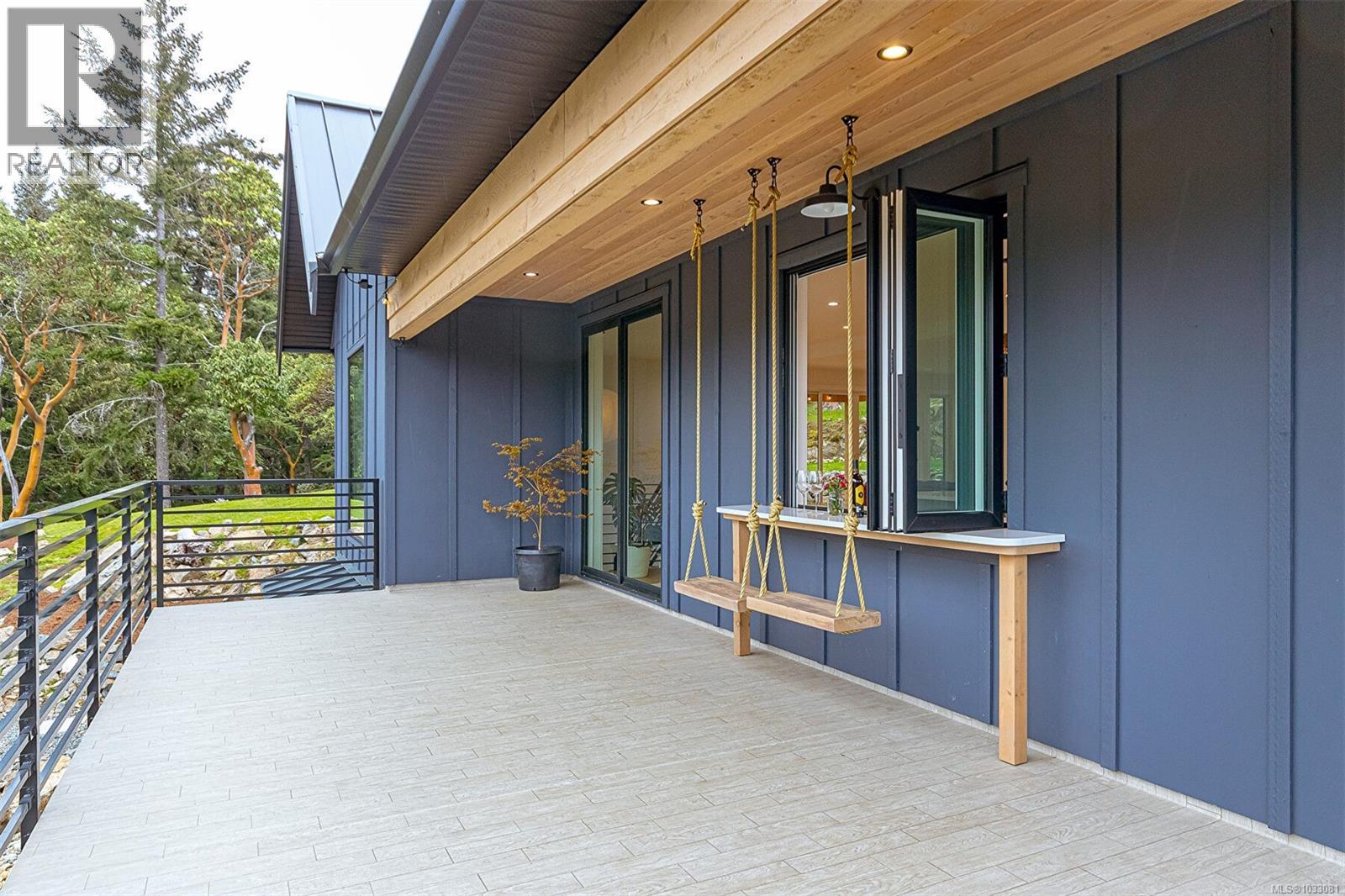  668 Southwood Drive, Highlands