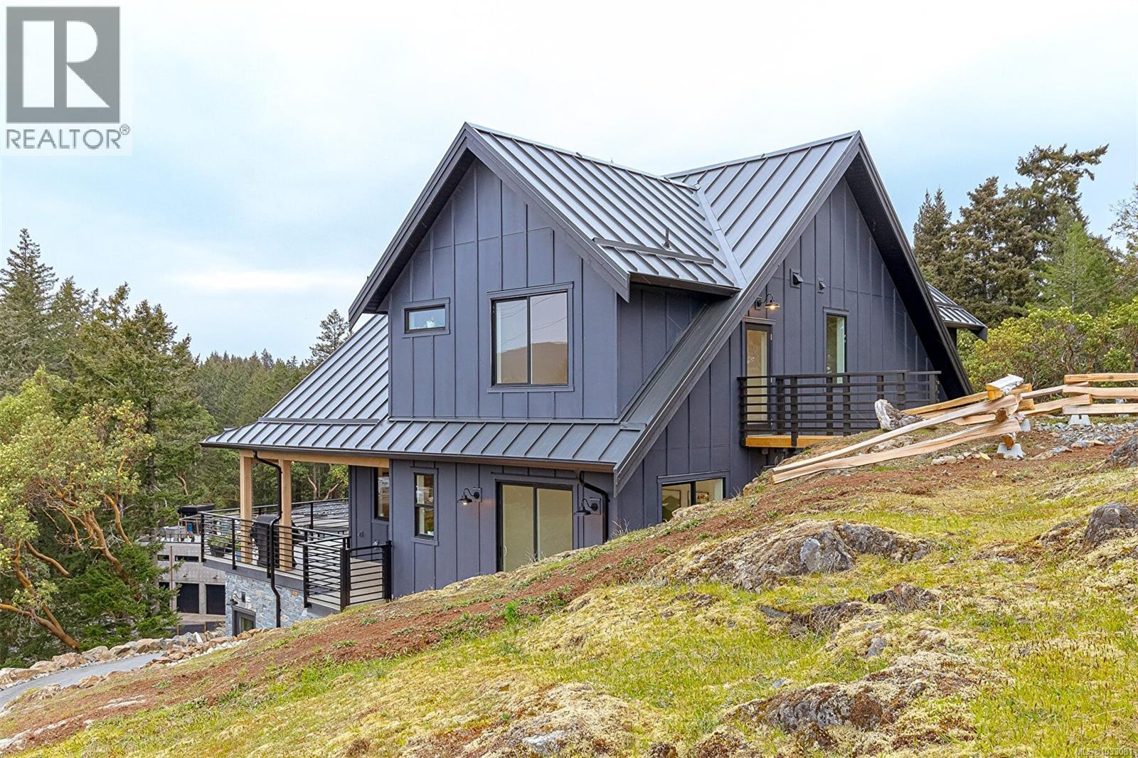  668 Southwood Drive, Highlands