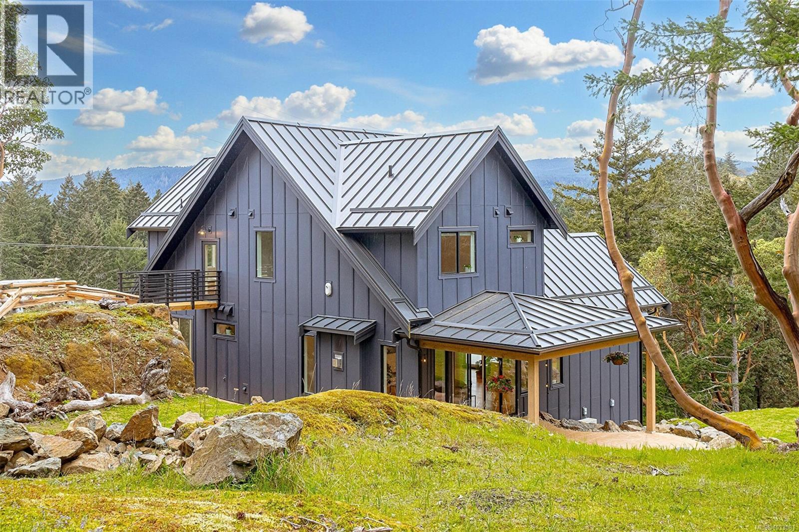  668 Southwood Drive, Highlands