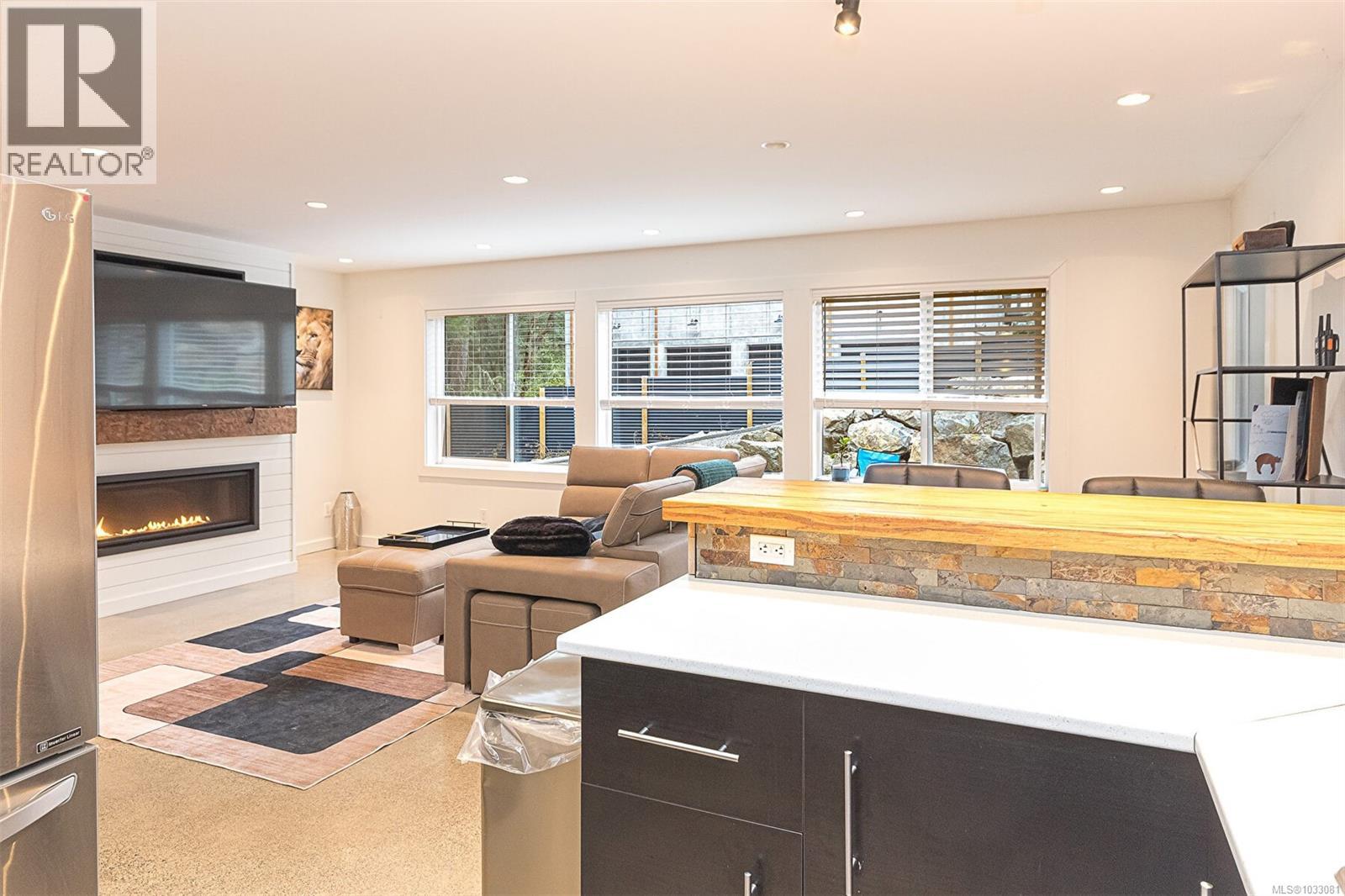 668 Southwood Dr - 58