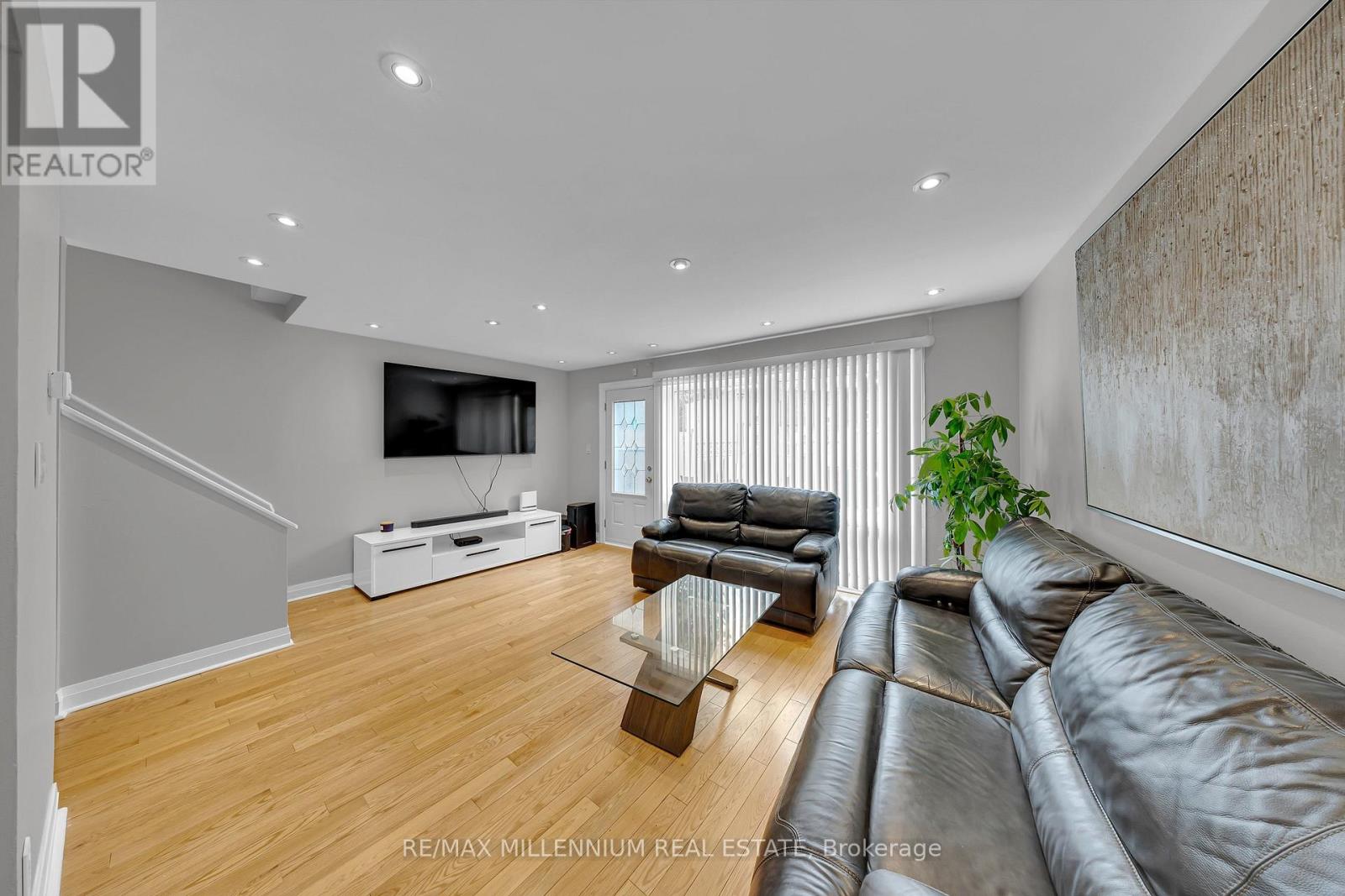 5 - 10 GRANDRAVINE DRIVE — photo 4