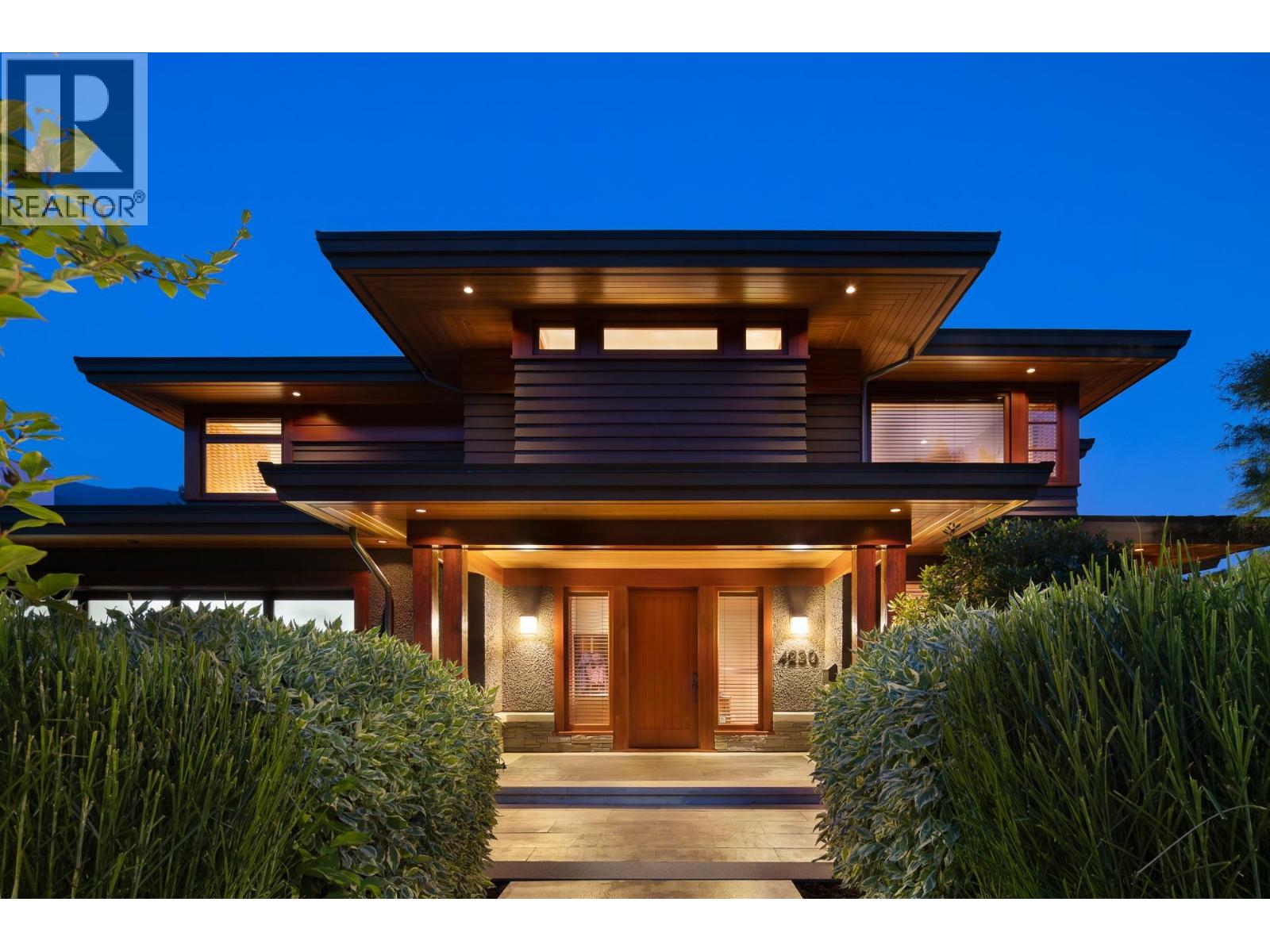 4230 LIONS AVENUE, North Vancouver