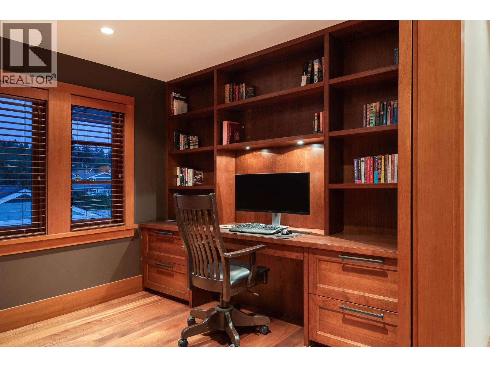 4230 LIONS AVENUE, North Vancouver