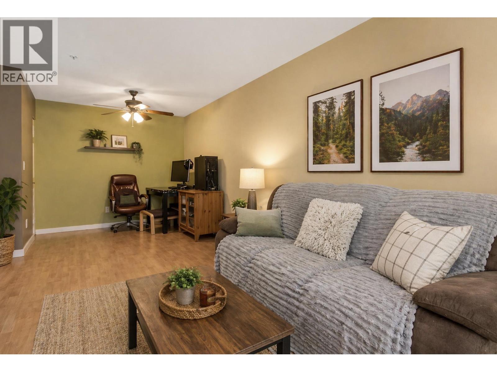 E105 40180 WILLOW CRESCENT, Squamish