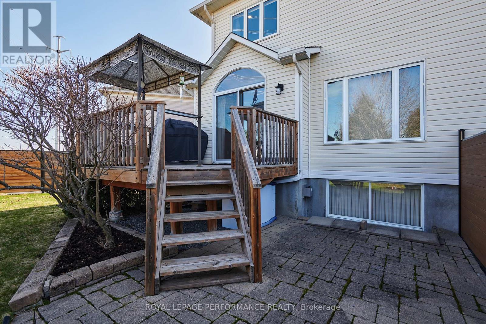 2104 LISKA STREET - 31