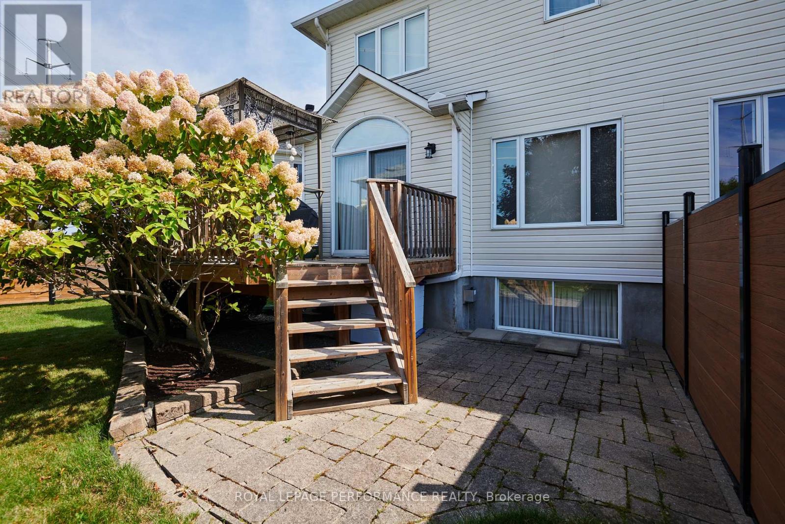 2104 LISKA STREET - 32