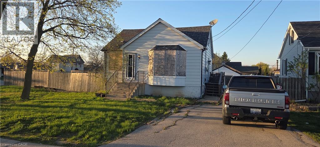 411-413 HIGHWAY 8 - 2